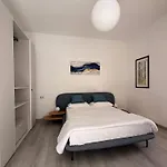 Edda Maison Centralissimo Sul Lungomare Con Posto Auto E Giardino Privato ベッド・アンド・ブレックファスト *