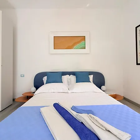 Bed & Breakfast Edda Maison Centralissimo Sul Lungomare Con Posto Auto E Giardino Privato Sperlonga