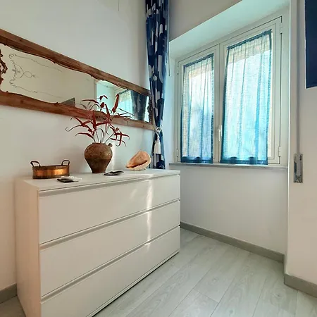 Edda Maison Centralissimo Sul Lungomare Con Posto Auto E Giardino Privato