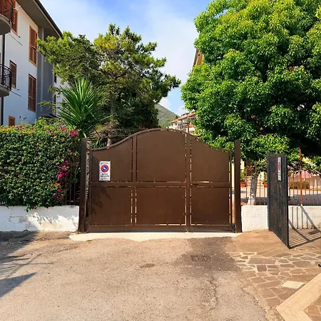 Edda Maison Centralissimo Sul Lungomare Con Posto Auto E Giardino Privato *