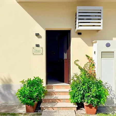 Edda Maison Centralissimo Sul Lungomare Con Posto Auto E Giardino Privato Bed & Breakfast *